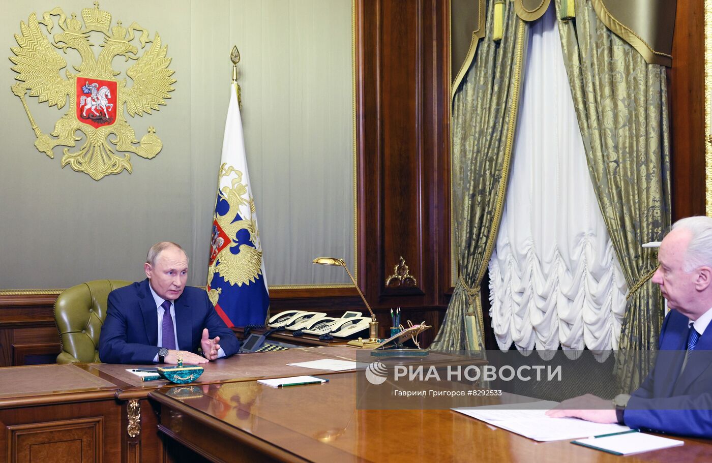 Президент РФ В. Путин встретился с главой Следственного комитета РФ А. Бастрыкиным