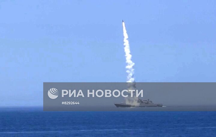 Пуски ракет по украинским объектам военного управления , связи и энергетики