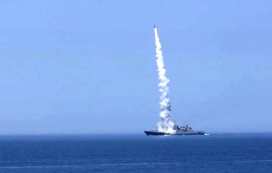 Пуски ракет по украинским объектам военного управления , связи и энергетики