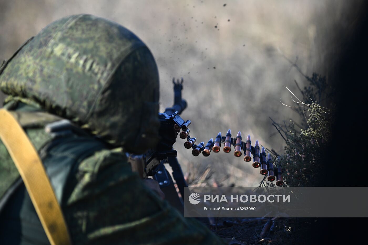 Военная подготовка ВДВ на полигоне в Запорожской области