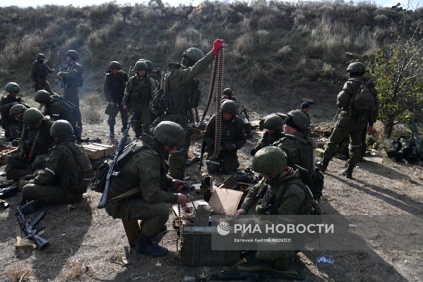 Военная подготовка ВДВ на полигоне в Запорожской области