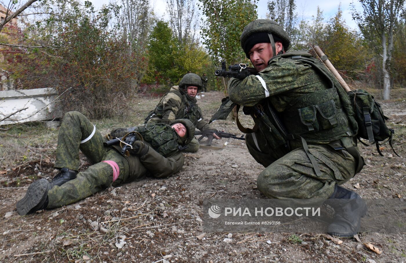 Военная подготовка ВДВ на полигоне в Запорожской области