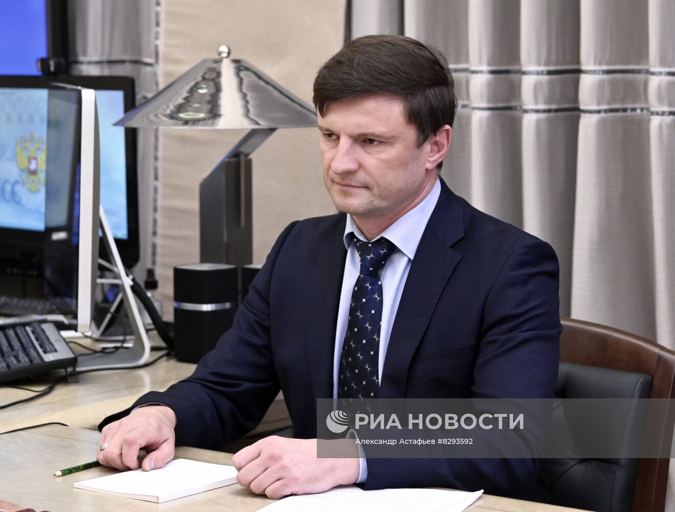 Премьер-министр РФ М. Мишустин встретился с главой Роскадастра В. Ждановым