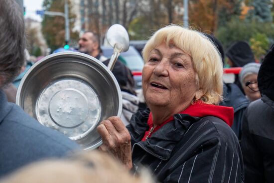 В Молдавии продолжаются акции протеста оппозиции