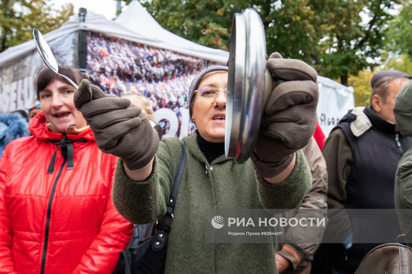 В Молдавии продолжаются акции протеста оппозиции