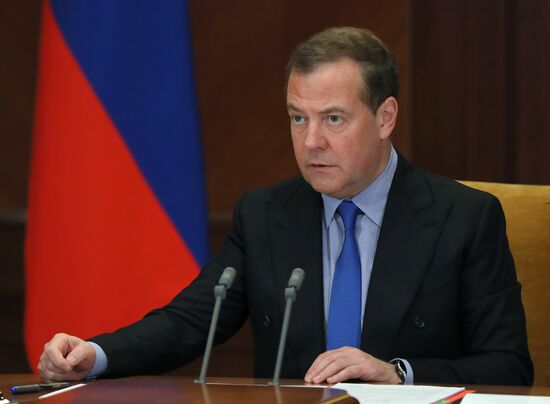 Зампред Совета безопасности РФ Д. Медведев провел совещание по формированию в новых регионах РФ территориальных подразделений Следственного комитета РФ