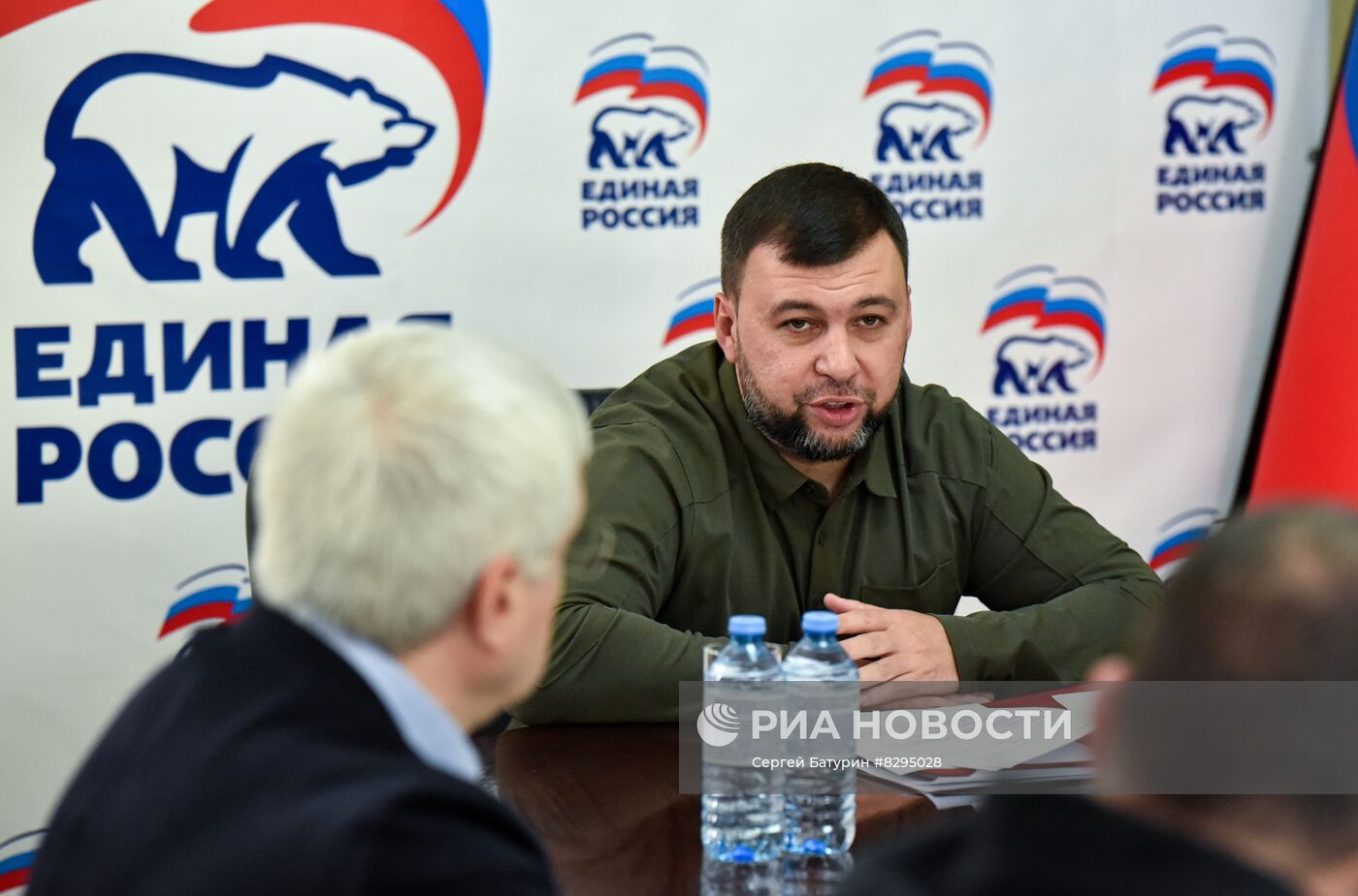 Заседание оргкомитета ДНР по созданию местного отделения "Единой России"