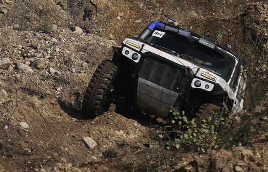 Гонки на внедорожниках "КавкаZ Zа наших!"