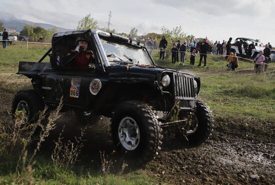 Гонки на внедорожниках "КавкаZ Zа наших!"