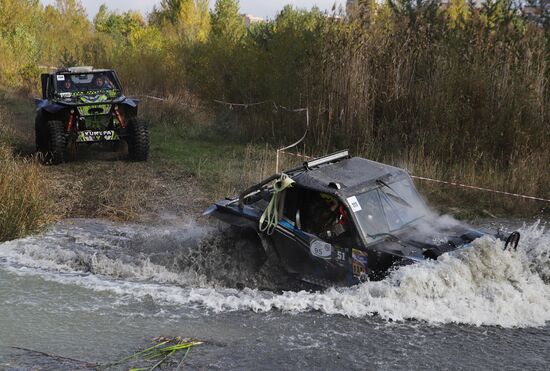 Гонки на внедорожниках "КавкаZ Zа наших!"