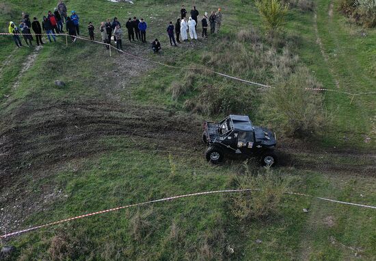 Гонки на внедорожниках "КавкаZ Zа наших!"