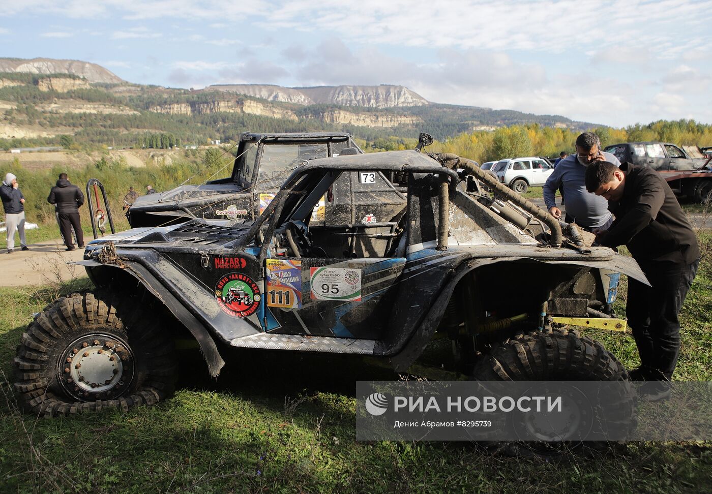 Гонки на внедорожниках "КавкаZ Zа наших!"