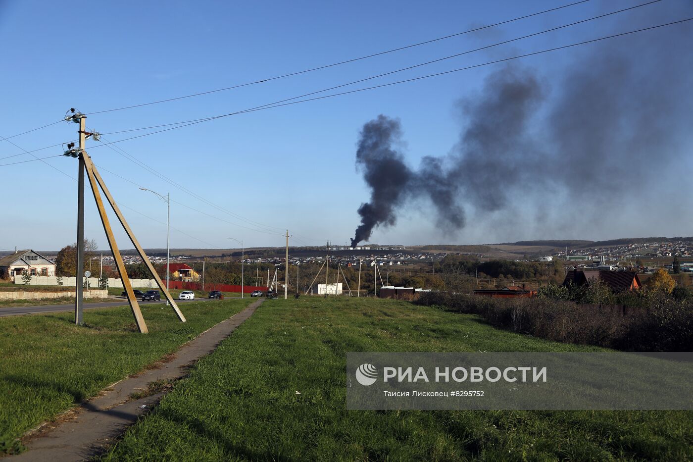 Пожар на нефтебазе в Белгородской области из-за обстрела ВСУ