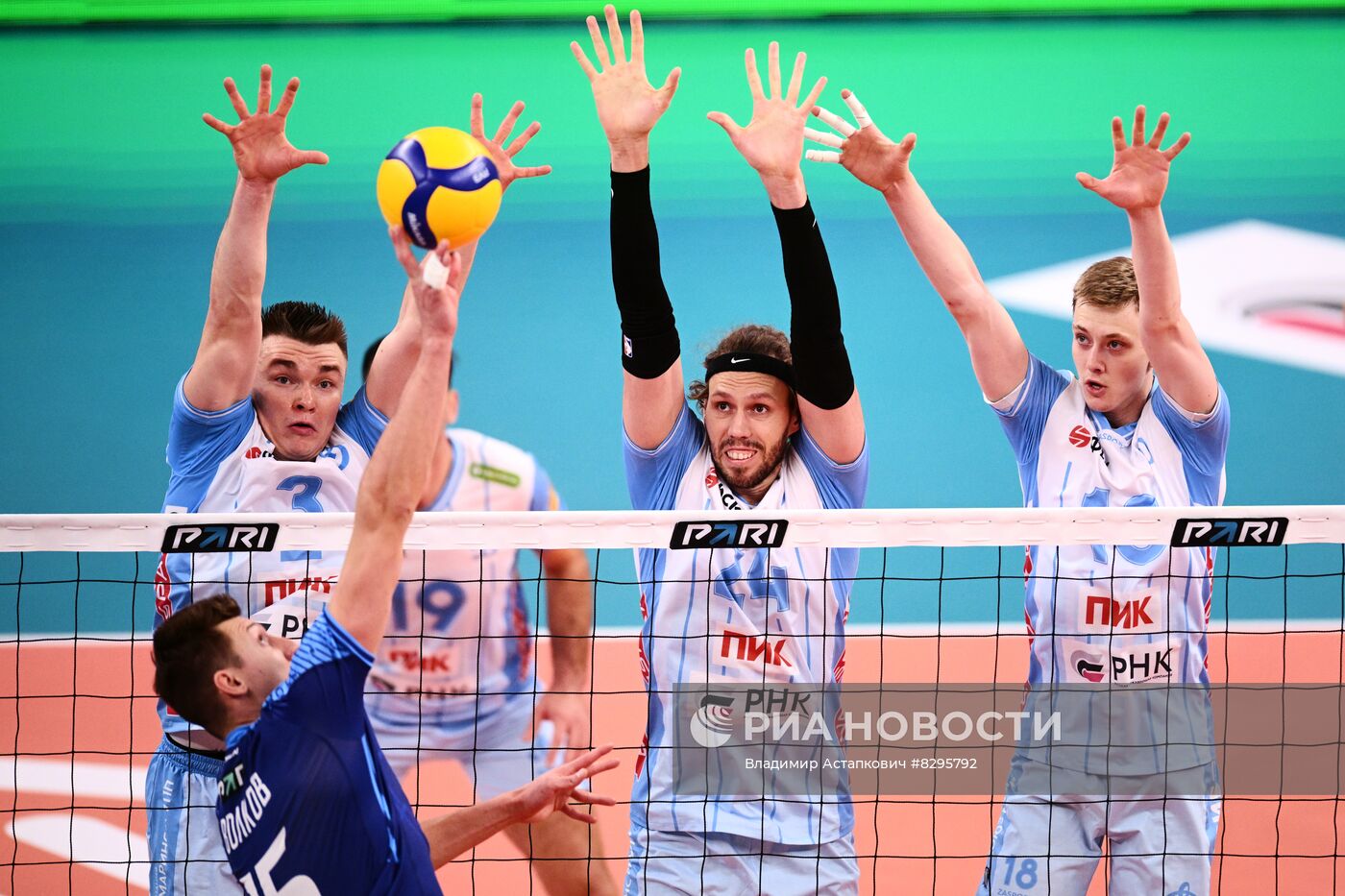 Волейбол. Суперлига. Мужчины. Матч "Динамо" - "Зенит-Казань"