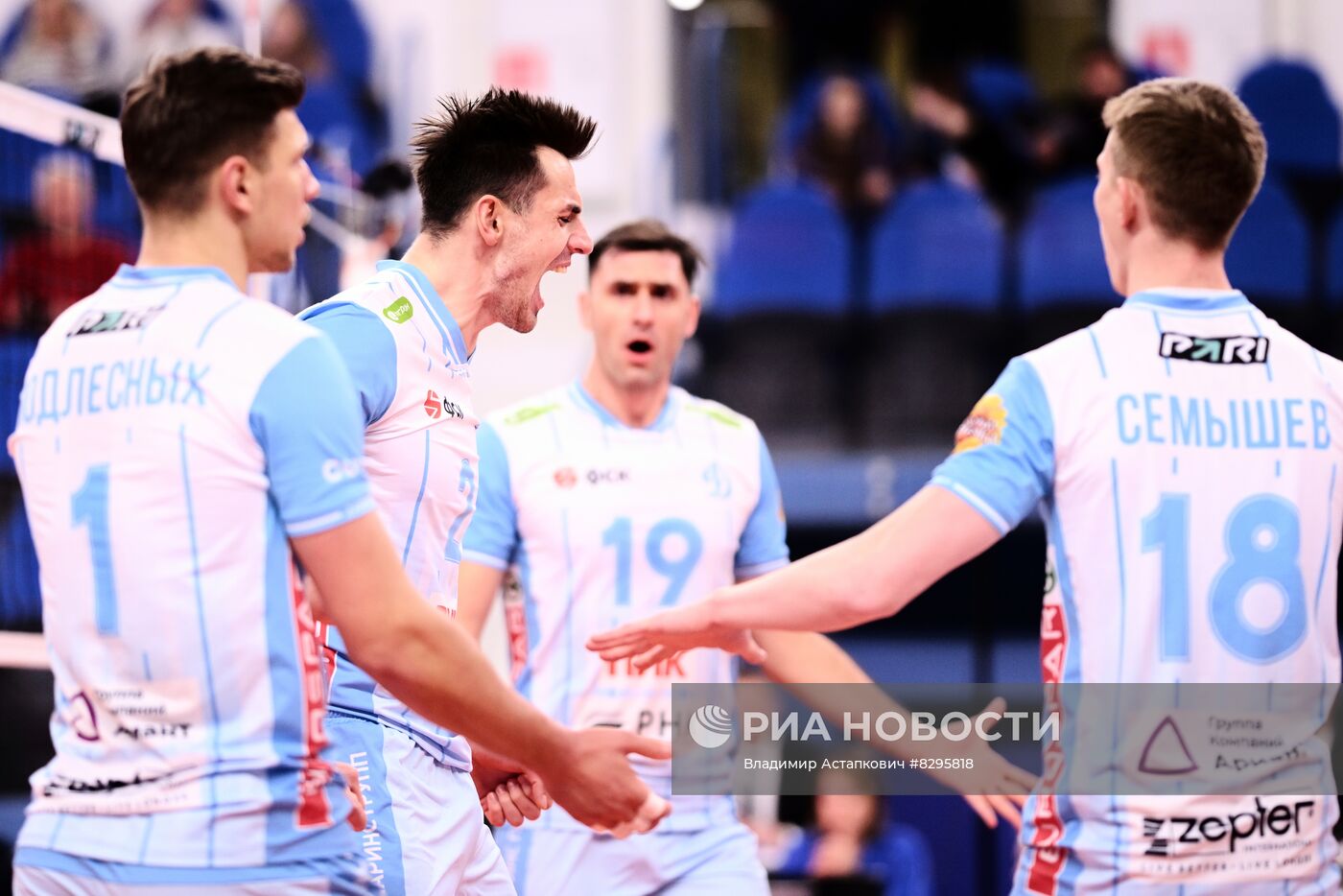 Волейбол. Суперлига. Мужчины. Матч "Динамо" - "Зенит-Казань"