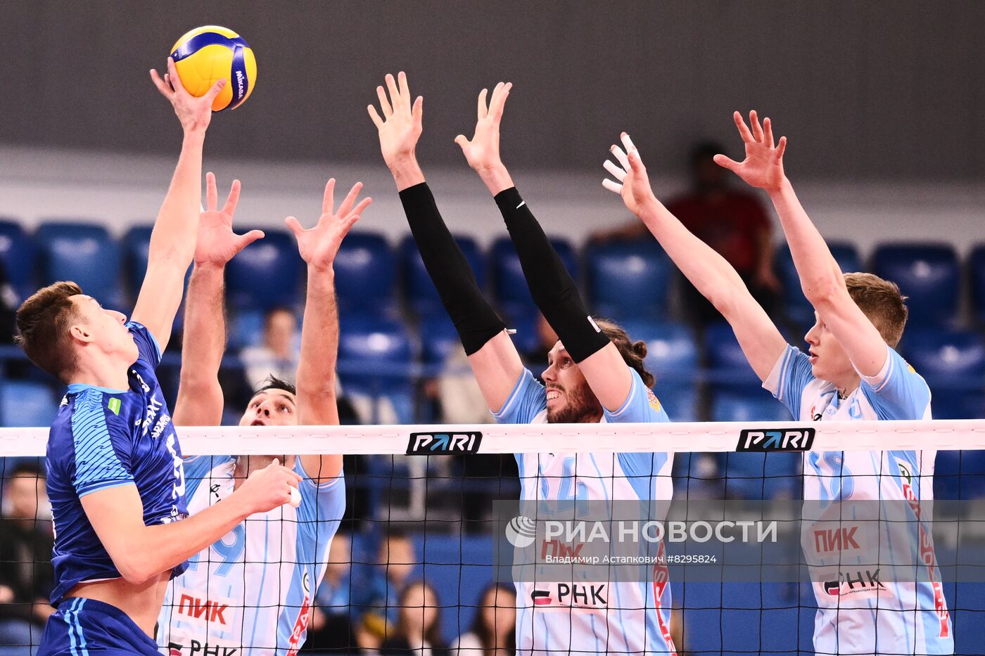 Волейбол. Суперлига. Мужчины. Матч "Динамо" - "Зенит-Казань"