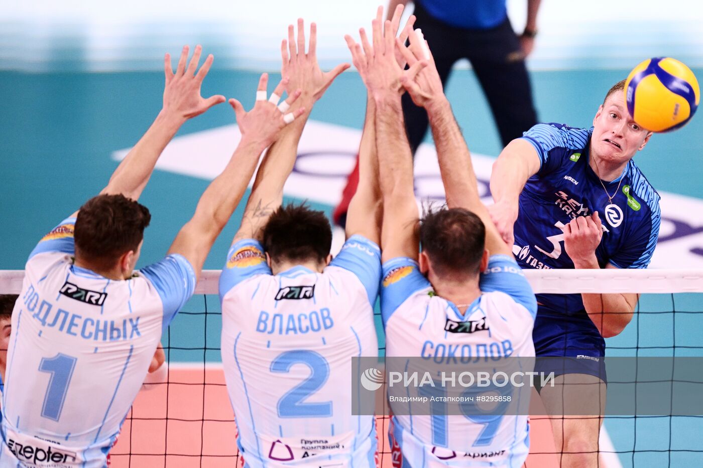 Волейбол. Суперлига. Мужчины. Матч "Динамо" - "Зенит-Казань"