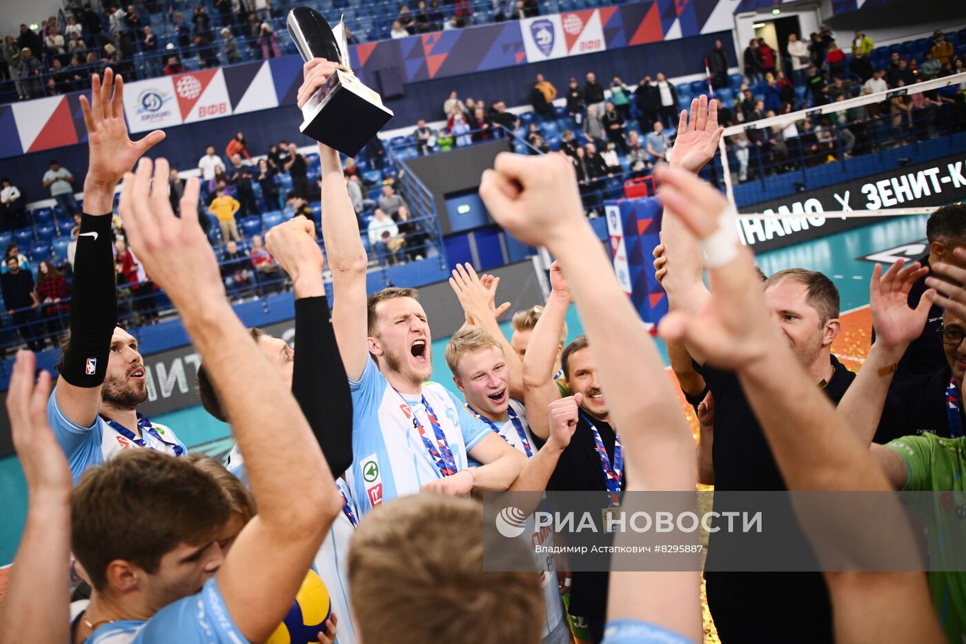 Волейбол. Суперлига. Мужчины. Матч "Динамо" - "Зенит-Казань"