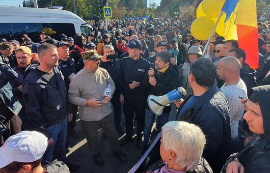 Продолжаются протесты в Кишиневе