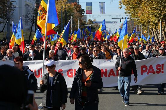 Продолжаются протесты в Кишиневе