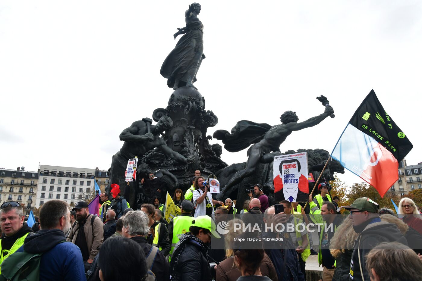 Акция против повышения цен во Франции