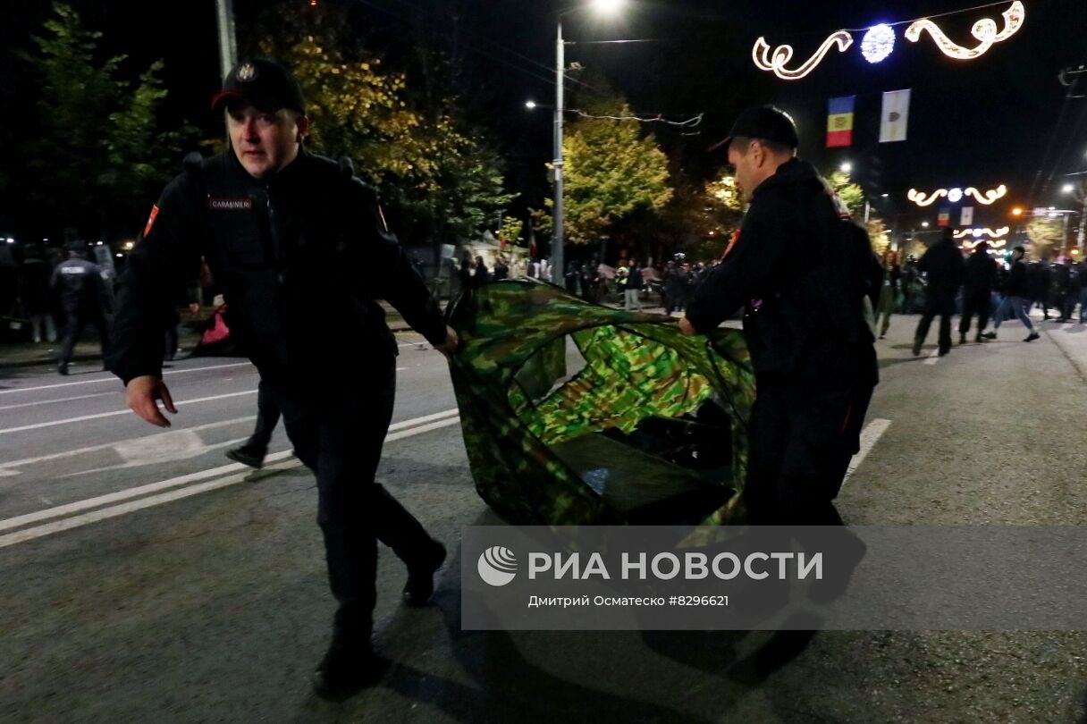 Продолжаются протесты в Кишиневе