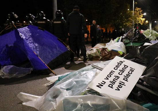 Продолжаются протесты в Кишиневе