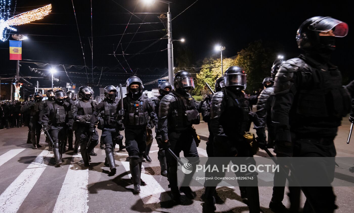 Продолжаются протесты в Кишиневе
