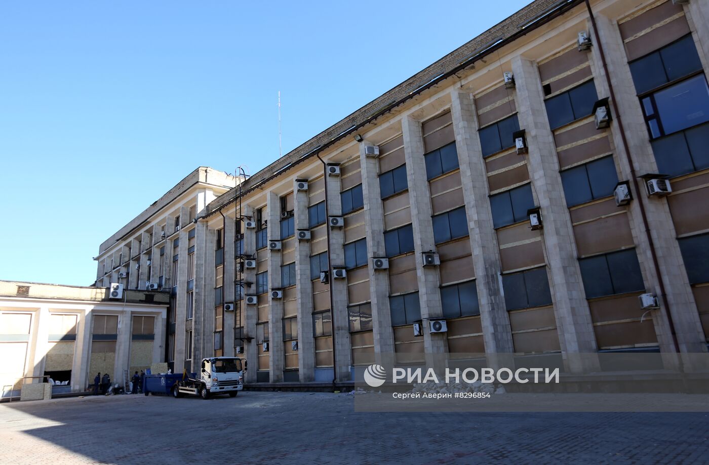 Восстановление здания администрации Донецка