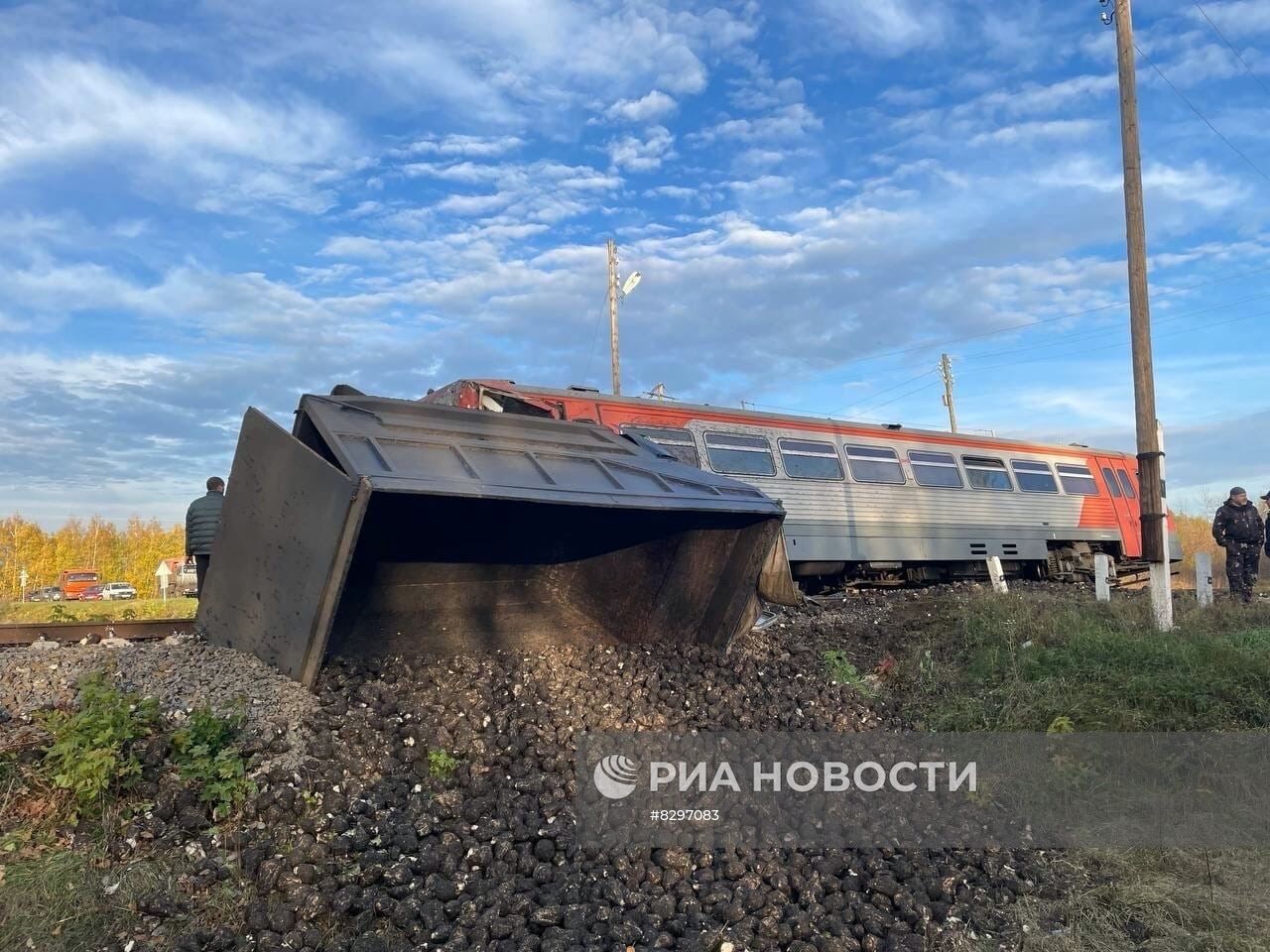 Столкновение поезда и грузовика в Тамбовской области