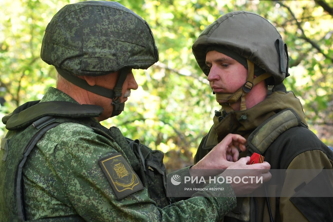 Награждение артиллеристов ЮВО