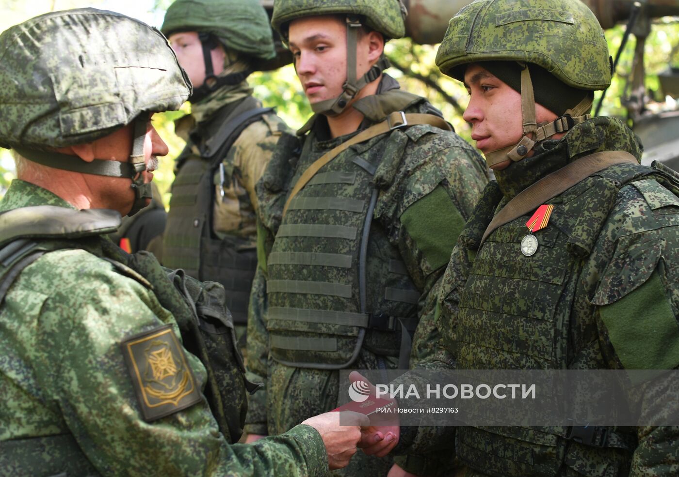 Награждение артиллеристов ЮВО