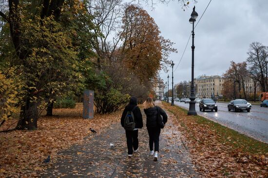 Штормовое предупреждение в Санкт-Петербурге