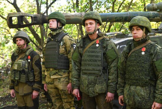 Награждение артиллеристов ЮВО