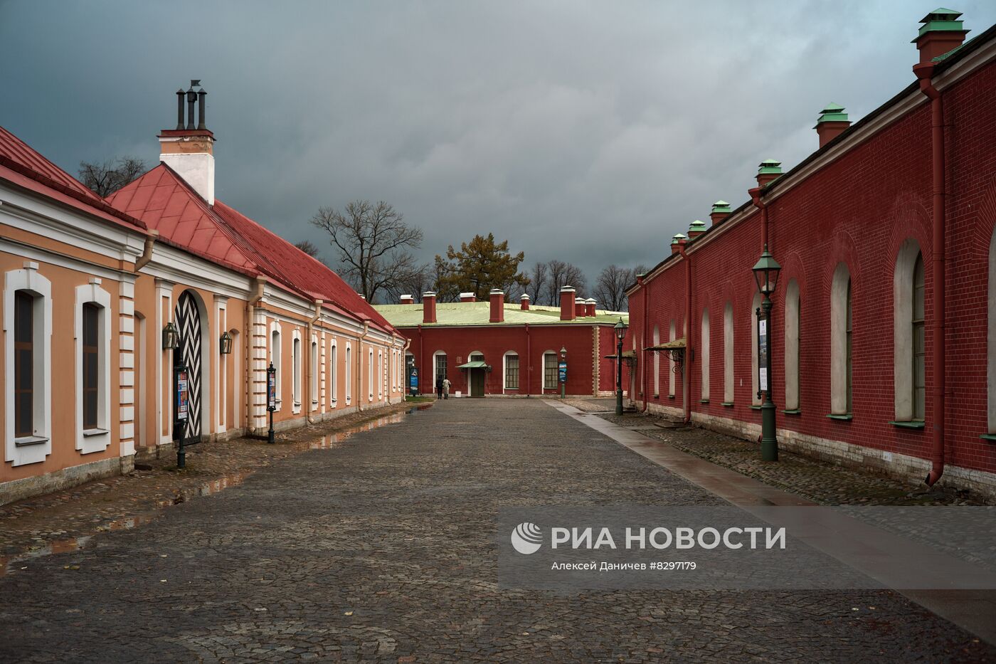 Штормовое предупреждение в Санкт-Петербурге