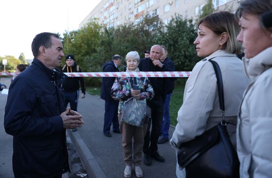 Разбор завалов на месте крушения самолёта в Ейске