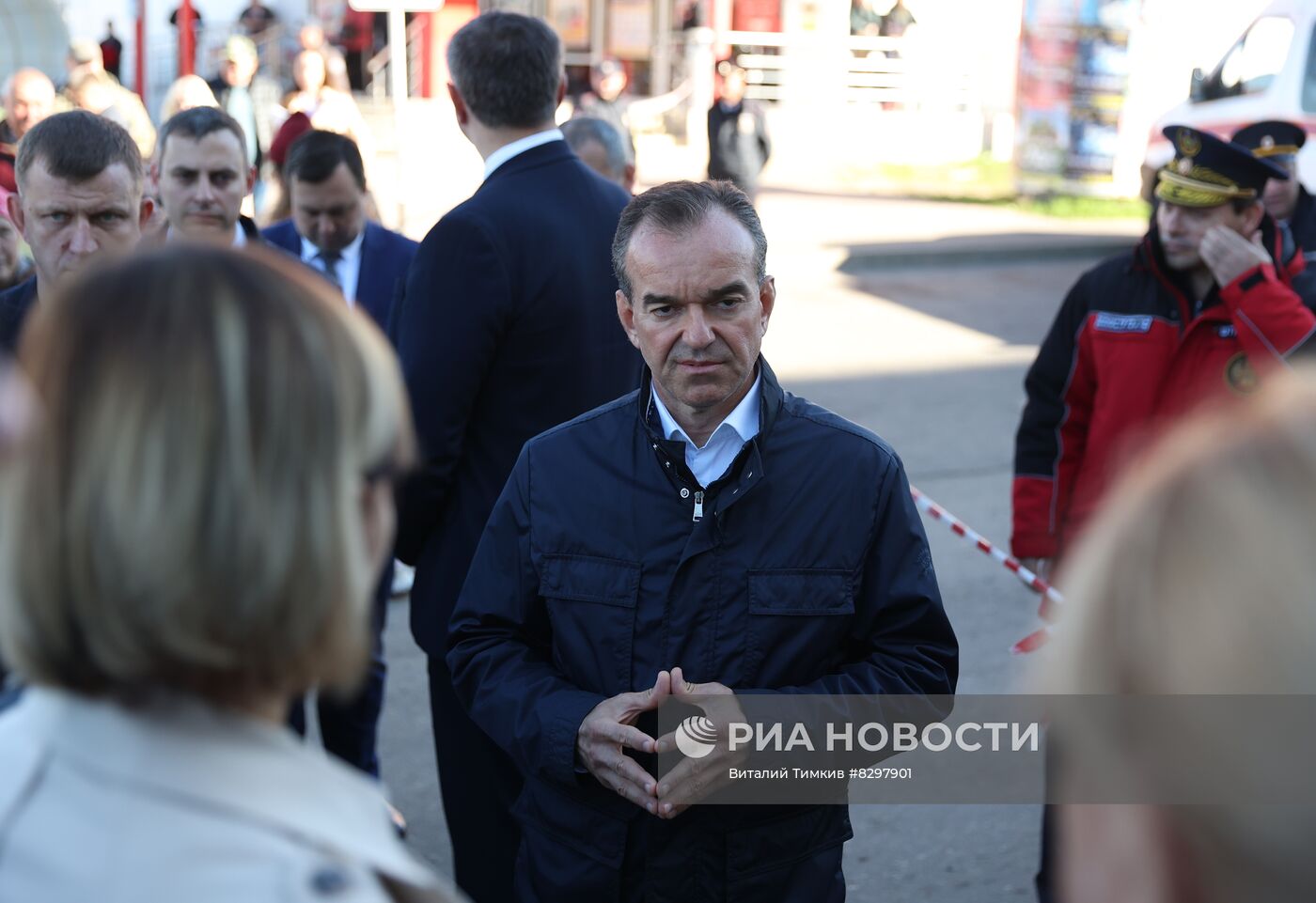 Разбор завалов на месте крушения самолёта в Ейске