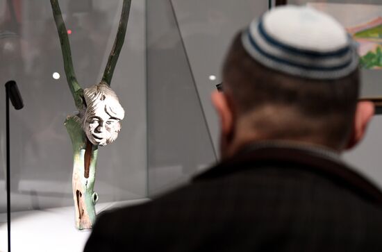 Выставка "Мир как беспредметность. Рождение нового искусства: Казимир Малевич, Павел Филонов, Марк Шагал, Анна Лепорская и другие"