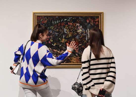 Выставка "Мир как беспредметность. Рождение нового искусства: Казимир Малевич, Павел Филонов, Марк Шагал, Анна Лепорская и другие"