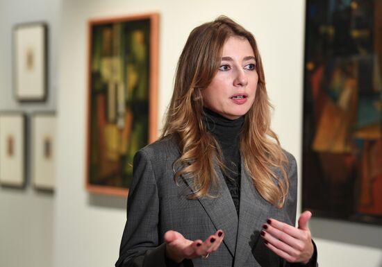 Выставка "Мир как беспредметность. Рождение нового искусства: Казимир Малевич, Павел Филонов, Марк Шагал, Анна Лепорская и другие"