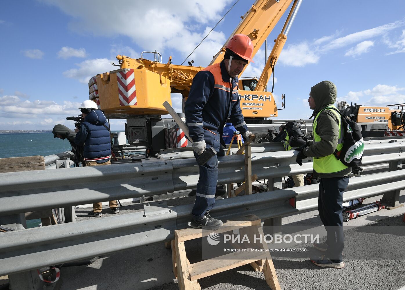 Восстановительные работы на Крымском мосту 