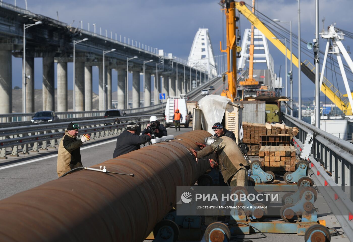 Восстановительные работы на Крымском мосту