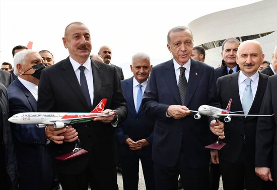 Открытие Зангиланского международного аэропорта