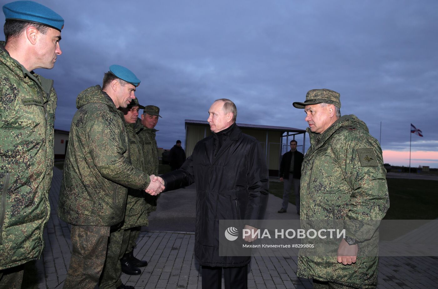 Президент РФ В. Путин посетил полигон Западного военного округа в Рязанской области