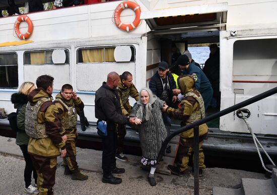 Эвакуация мирных жителей из Херсона