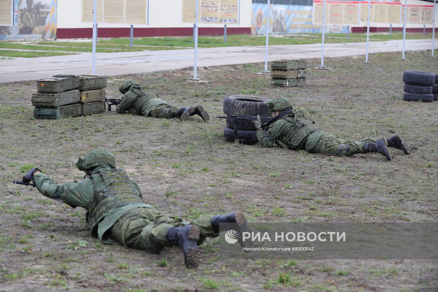 Президент РФ В. Путин посетил полигон Западного военного округа в Рязанской области