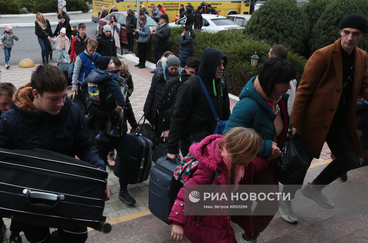 Эвакуированные жители Херсона в Джанкое