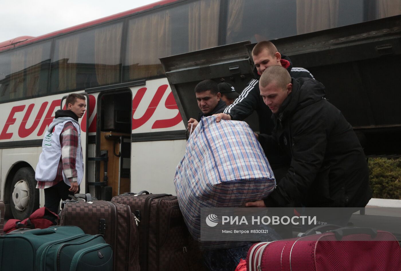 Эвакуированные жители Херсона в Джанкое