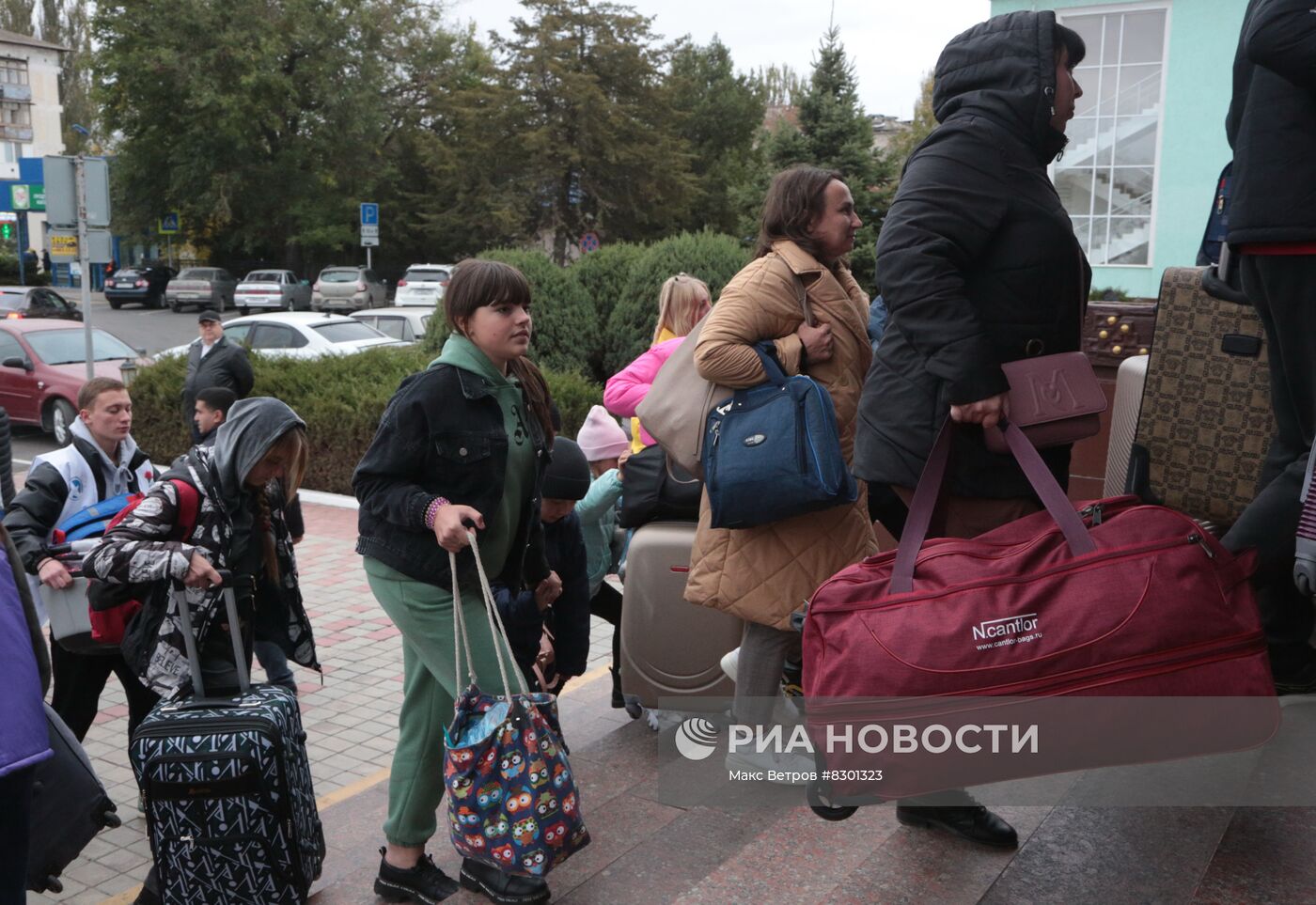 Эвакуированные жители Херсона в Джанкое