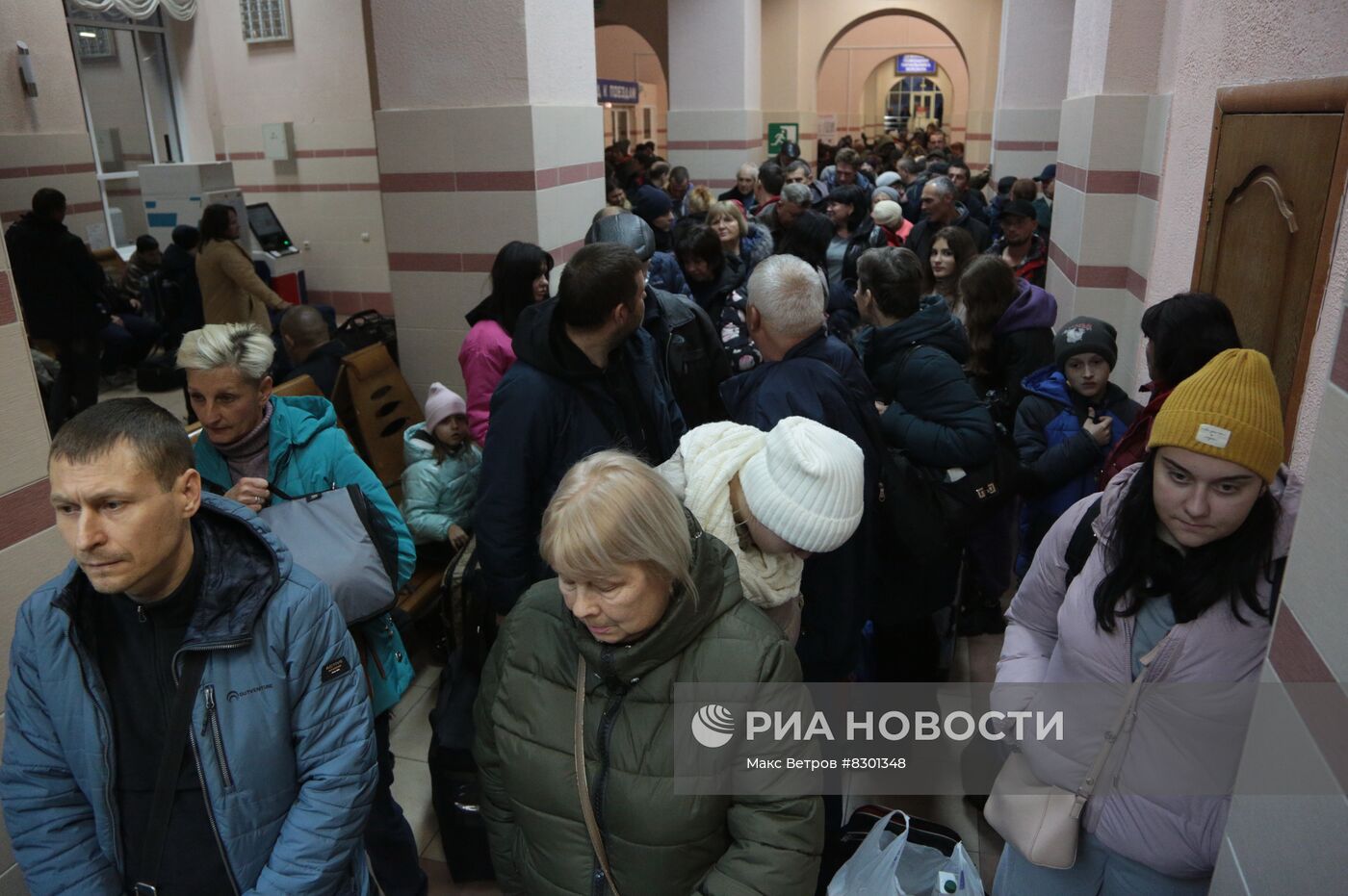 Эвакуированные жители Херсона в Джанкое